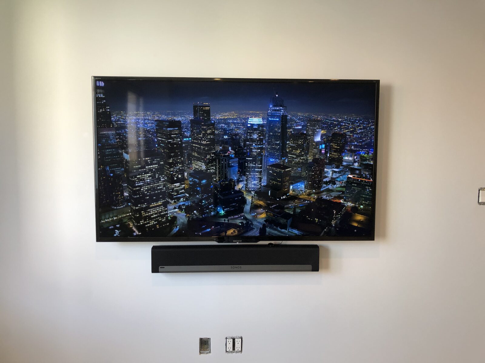 The finished display and soundbar above the skirting